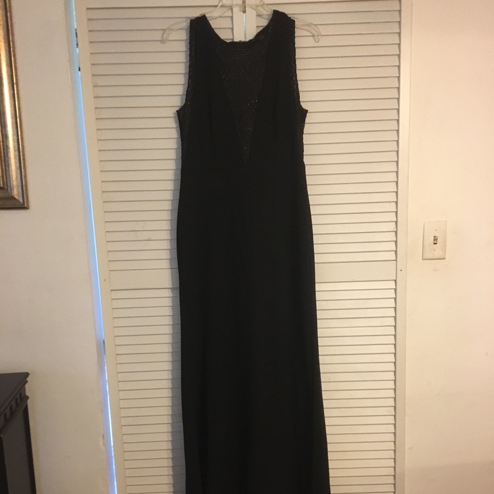 Elegant long length black dress worn once